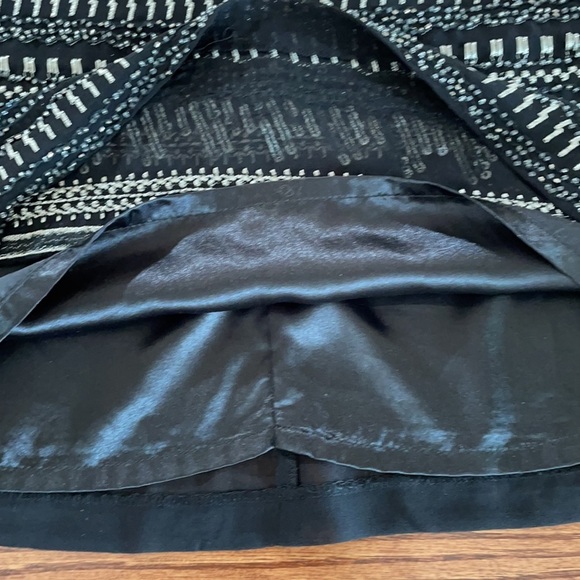 NWOT H&M women’s EMBELLISHED, SEQUINS, BEADED, EMBROIDERED MINI skirt, SIZE 10 - Picture 5 of 12